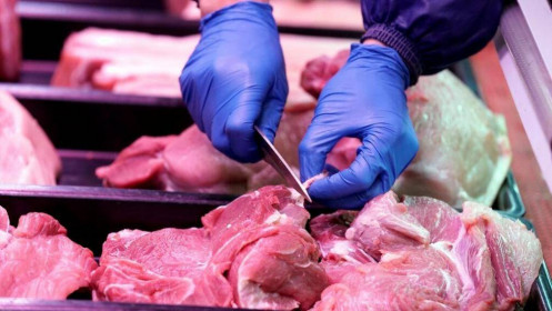 Chạm mốc 200.000 đồng/kg, giá thịt lợn sẽ đắt hơn thịt bò?
