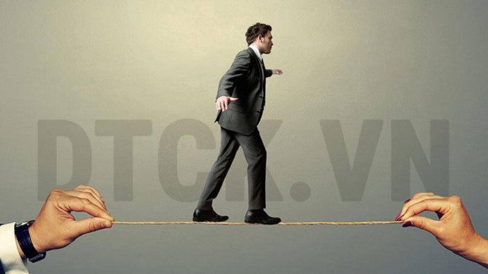 Phiên sáng 21/11: VN-Index thủng mốc 1.000 điểm