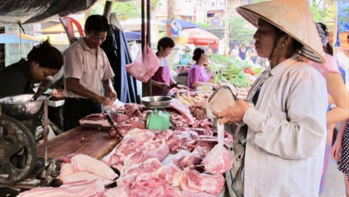 Cuối năm, cận tết đau đầu với thịt lợn