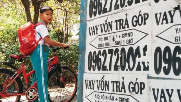 Vào mùa vay tiêu dùng cuối năm, thận trọng trước những “lời mời”