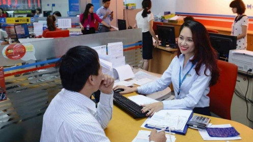 Ngân hàng đẩy mạnh khuyến mãi dịp cuối năm
