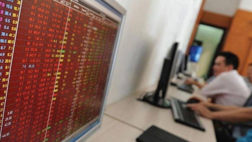 Phiên sáng 6/1: Thị trường chìm trong sắc đỏ, dầu khí ngược dòng khởi sắc