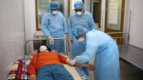 Cách ly 1 người đàn ông đi xe đạp từ Trung Quốc đến Hà Tĩnh