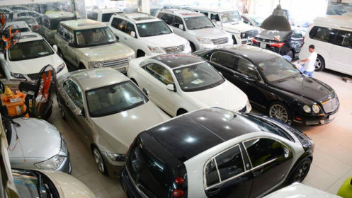 Nguy cơ đóng cửa nhà máy, doanh nghiệp ô tô xin giảm 50% thuế phí cho khách mua xe