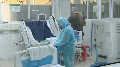 Thông tin mới nhất về sức khỏe 3 ca mắc COVID-19 rất nặng ở Việt Nam