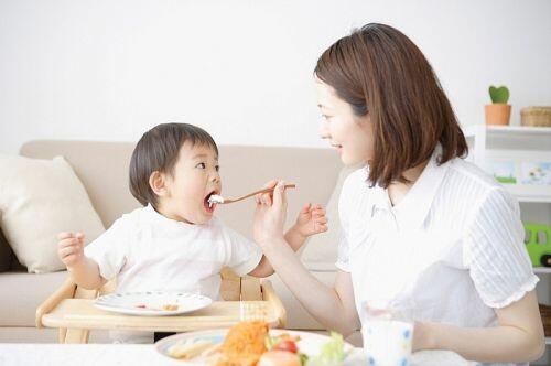 ‘Kiềng 3 chân’ bảo vệ trẻ thơ an toàn trước dịch bệnh viêm phổi do COVID-19