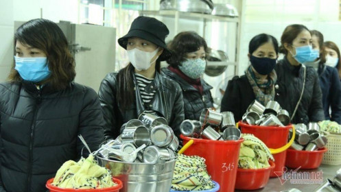 Gần 40.000 giáo viên, nhân viên trường tư Hà Nội bị cắt giảm lương vì Covid-19