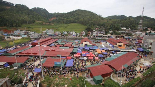 Thị trấn Đồng Văn bị phong toả