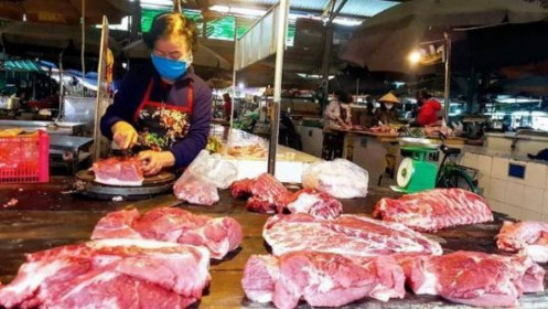 Vì sao giá thịt lợn chưa giảm