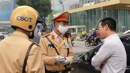 Đề xuất mỗi tài xế có 12 điểm, trừ hết phải thi lại bằng lái