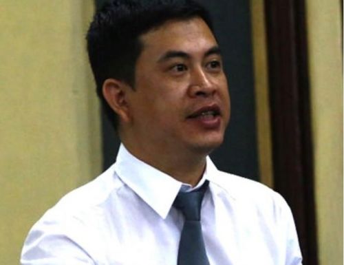 Cách ly người đến từ Hà Nội và TP.HCM: Có dấu hiệu lạm quyền và trái luật