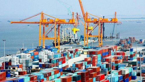 Thế giới bất ổn, tương lai bất trắc, tăng trưởng kinh tế Việt Nam sẽ ra sao?