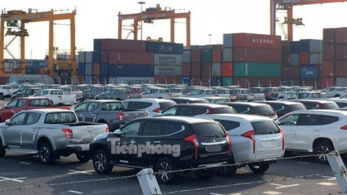 Ô tô nhập khẩu giảm gần 40.000 chiếc so cùng kỳ 2019
