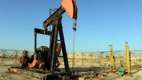 Giá dầu châu Á phiên 7/1 tăng gần 1%