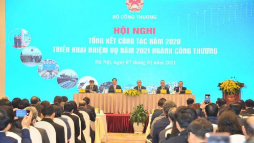 Việt Nam tiếp tục xuất siêu kỷ lục hơn 19 tỷ USD