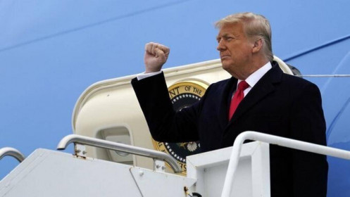 Trump muốn bắn 21 phát đại bác khi rời Nhà Trắng