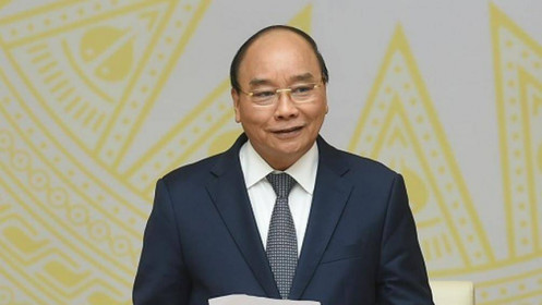 Thủ tướng: "Chúng ta không được vấp ngã, để kinh tế Việt Nam tụt dốc!"