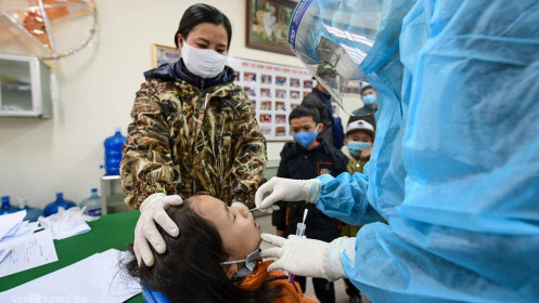 35 học sinh chung lớp 'bệnh nhân 1719' âm tính lần một