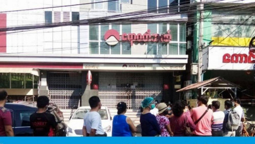 Myanmar: Người dân ồ ạt rút tiền, ngân hàng đóng cửa hàng loạt