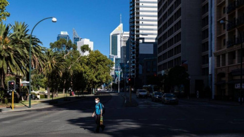 1 ca Covid-19, 2 triệu người ở nhà và bài học phòng dịch vô giá từ Australia