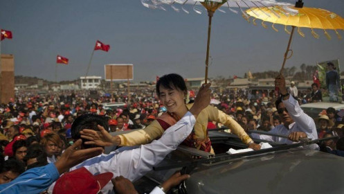 Đảo chính xong, quân đội Myanmar gặp thách thức lớn