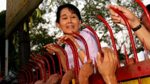 Đảo chính ở Myanmar: Bà Aung San Suu Kyi bị buộc tội, đối mặt án tù