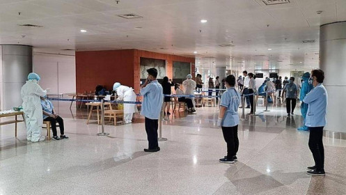 Bốn mẫu gộp nhân viên Tân Sơn Nhất nghi nhiễm nCoV