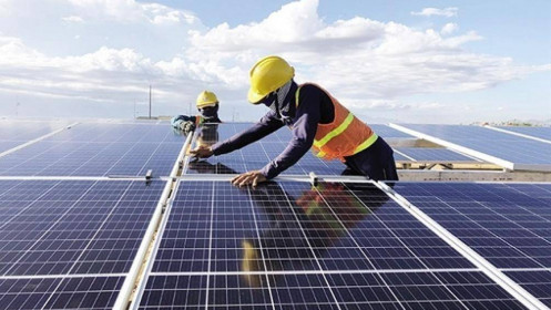 Cơn lốc điện mặt trời: Nghịch lý thừa điện quá nhiều, phải ngắt thường xuyên