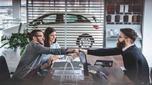 Dạy mình trước khi mang đến cho khách hàng