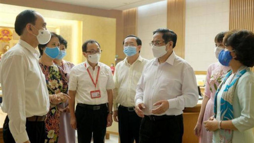 Thủ tướng Phạm Minh Chính: Tạo điều kiện thuận lợi nhất cho nghiên cứu, sản xuất vaccine phòng COVID-19