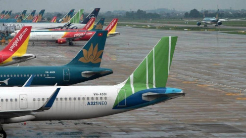 Giá vé chạm đáy, các hãng vẫn nhập nhiều máy bay
