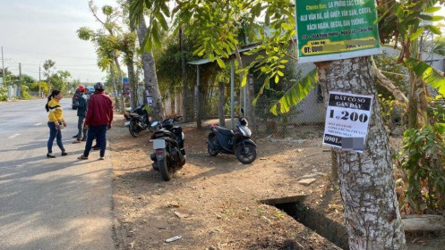 Chuyên gia cảnh báo rủi ro chôn vốn khi ôm hàng chờ "sốt đất"