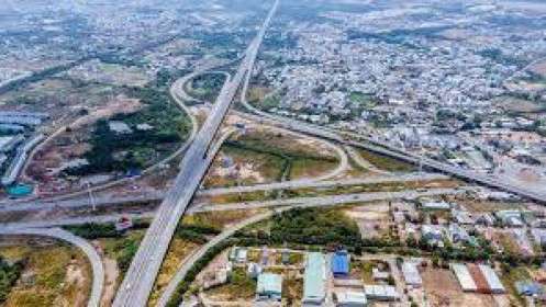 Giao thông tuần qua: VNR muốn vay 800 tỷ không tính lãi, cao tốc Phan Thiết - Dầu Giây 'mắc kẹt'