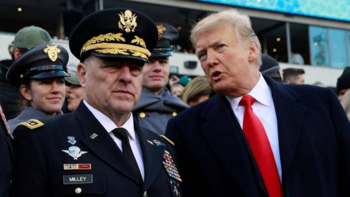 Lãnh đạo quân đội Mỹ từng lo ông Trump đảo chính