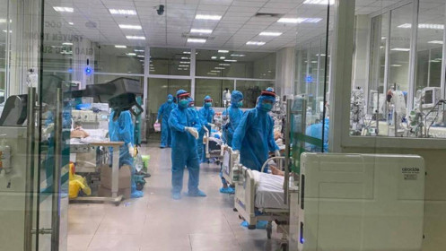 Chỉ nửa buổi sáng, Hà Nội thêm 16 người dương tính với 4 chùm ca bệnh đều cùng nhà, cùng cơ quan