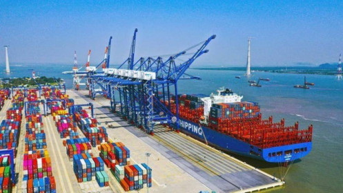 Dù thị trường rực lửa nhưng nhóm cổ phiếu cảng biển, logistic vẫn sắc xanh