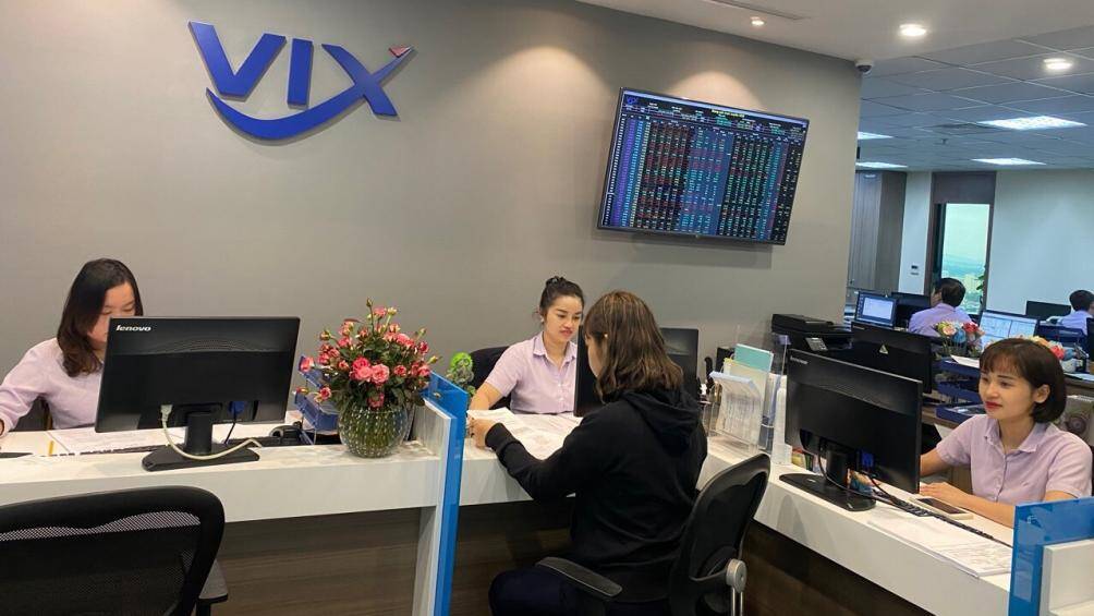 Chứng khoán VIX hoàn thành 78,3% kế hoạch năm, thông qua triển khai phương án phát hành cổ phiếu trả cổ tức và chào bán cho cổ đông hiện hữu tổng tỷ lệ 115%