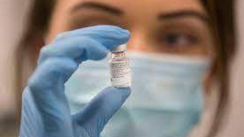 Khi thế giới mong đợi vaccine COVID-1