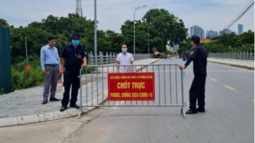 Nam Từ Liêm: Một nhóm tập trung đông người bị phạt 20 triệu đồng