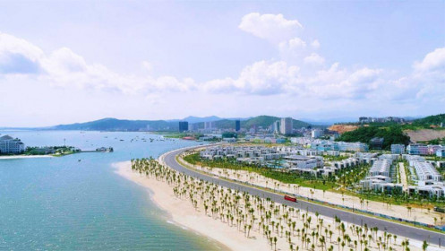 Trớ trêu BĐS nghỉ dưỡng: Thanh khoản thấp kỷ lục, cung vẫn tăng mạnh