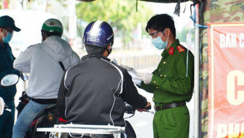 Vì sao đường phố TP HCM đông trở lại?
