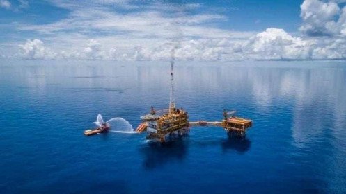 Tin thị trường: Thị trường dầu thô và khí đốt nhộn nhịp