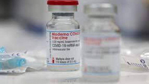 Nhật Bản tạm ngừng sử dụng 1,63 triệu liều vaccine của Moderna