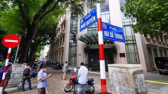 Bộ Công Thương tạm thời bị phong tỏa do nhiều cán bộ liên quan ca mắc COVID-19