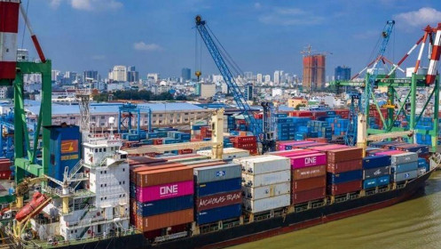 Năm thăng hoa của ngành cảng biển: Cảng Sài Gòn, Cảng Hải Phòng, Cảng Quy Nhơn đồng loạt vượt kế hoạch lợi nhuận năm