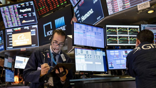 Thị trường chứng khoán Mỹ “kiên cường” đối mặt với năm 2022 nhiều biến số