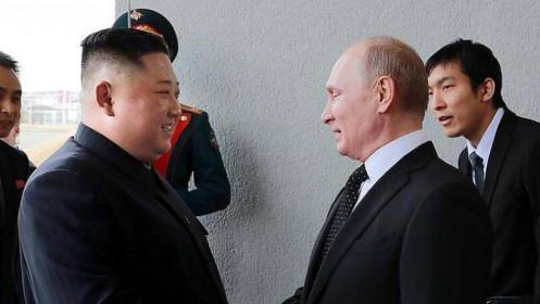 Mặc sức ép từ Mỹ, Triều Tiên muốn "xích" lại gần Nga
