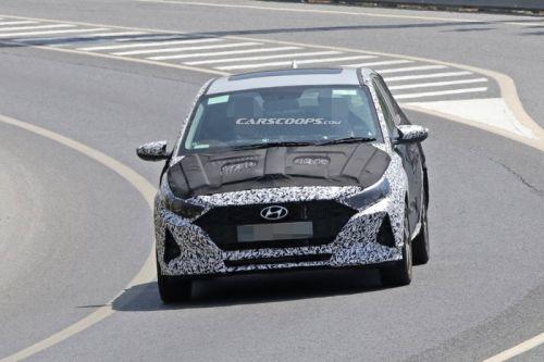 Trang tin Carscoops vừa hé lộ hình ảnh đầu tiên về mẫu xe cỡ nhỏ Hyundai i20 thế hệ mới. Diện mạo của  ...