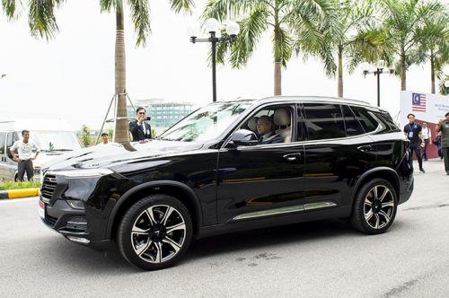 VinFast đã mang 3 sản phẩm xe ô tô của hãng gồm: Fadil, Lux A2.0 và Lux SA2.0.. Ông Mahathir Mohamad  ...