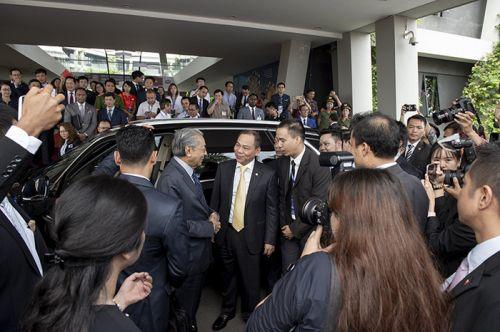 VinFast đã mang 3 sản phẩm xe ô tô của hãng gồm: Fadil, Lux A2.0 và Lux SA2.0.. Ông Mahathir Mohamad  ...